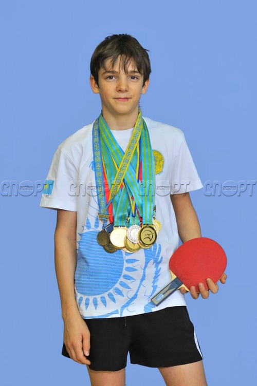 Молодым у нас дорога?