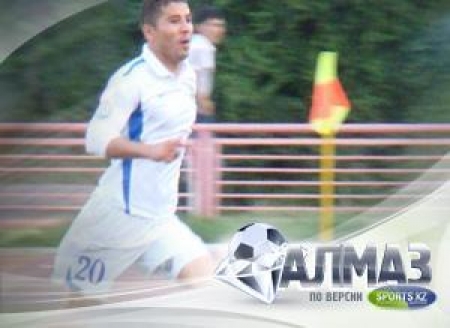 Улугбек Бакаев лучший игрок Премьер-Лиги 2011