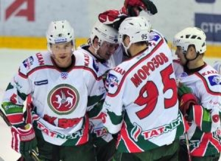 Казанцы забросили восемь шайб и победили