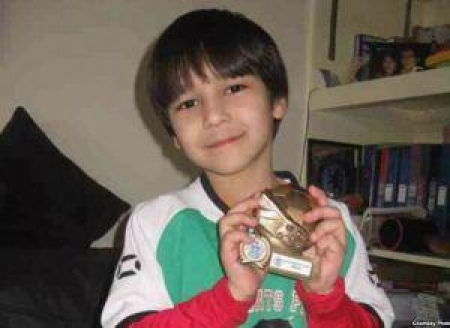 Дариус Нуритов учится играть в Англии