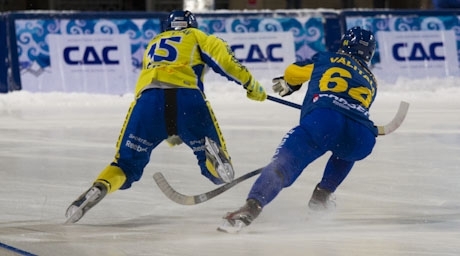 Фоторепортаж с матча ЧМ по бенди в Алматы Казахстан — Швеция 1:9