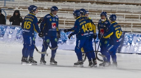 Фоторепортаж с матча ЧМ по бенди в Алматы Казахстан — Швеция 1:9