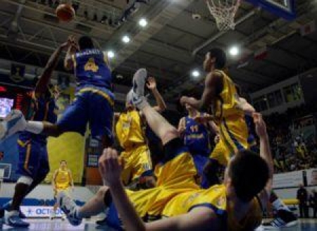 Астанинцы переиграли фаворита