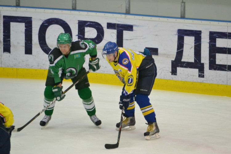 Фоторепортаж с матча плей-офф чемпионата Казахстана «Бейбарыс» — «Алматы» 5:0