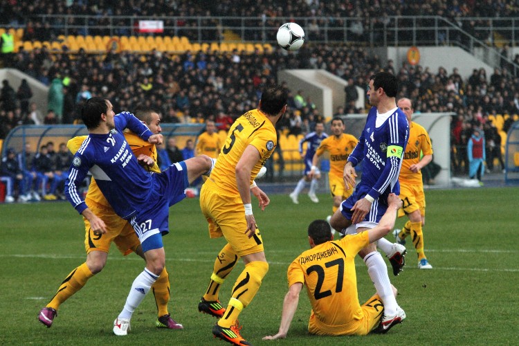 Фоторепортаж с матча четвертого тура Премьер-Лиги «Кайрат» — «Астана» 0:2