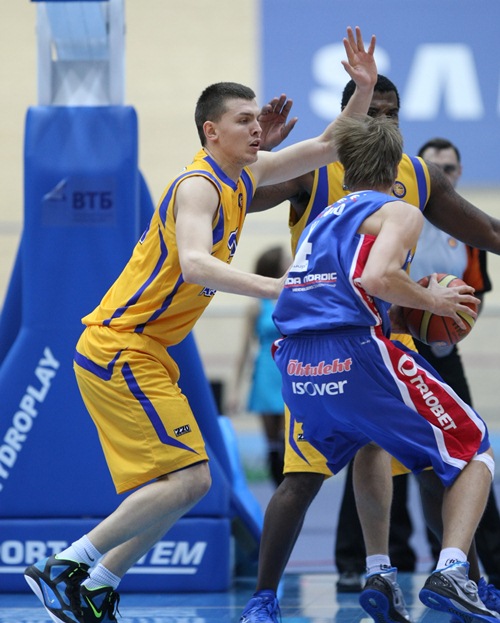 Антон Пономарев: «На каждый поединок настраиваемся всерьез»