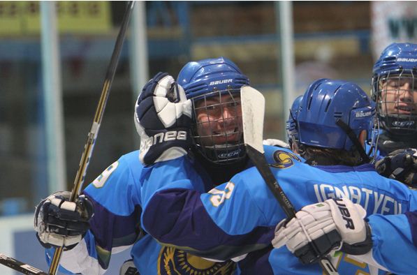 Фоторепортаж с матча чемпионата Мира по хоккею Казахстан U-18 — Польша U-18 7:1