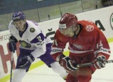 Хоккейная сборная начинает пробу сил