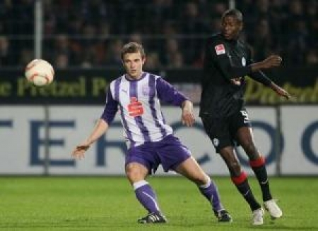 Главный тренер сборной КЗ не прочь проверить в деле молодых футболистов