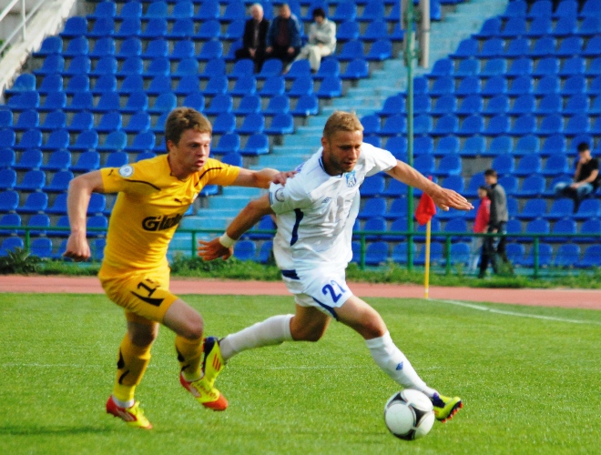 Фоторепортаж с матча 9-го тура Премьер-Лиги «Тараз» — «Кайрат» 2:1