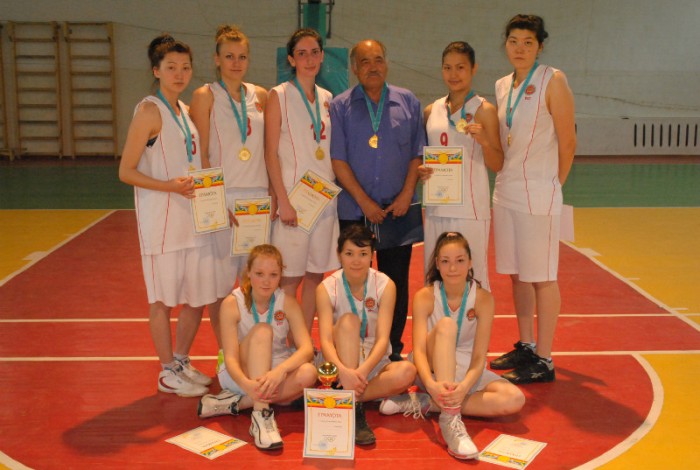 Студенты завершили сезон