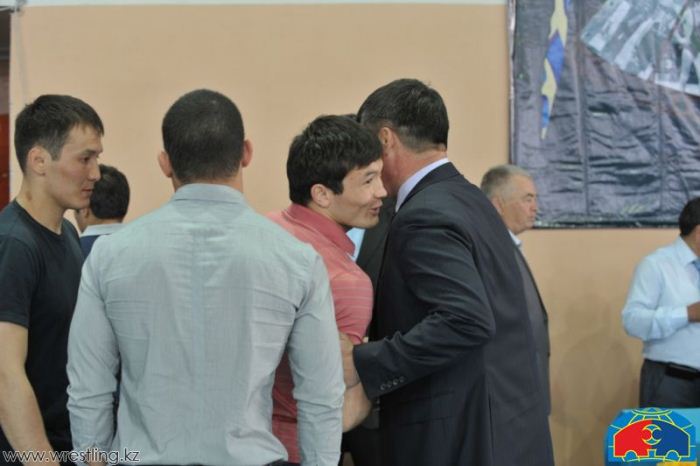 Фоторепортаж с республиканского турнира по греко-римской борьбе среди кадетов на призы Даулета Турлыханова. 2012 г.