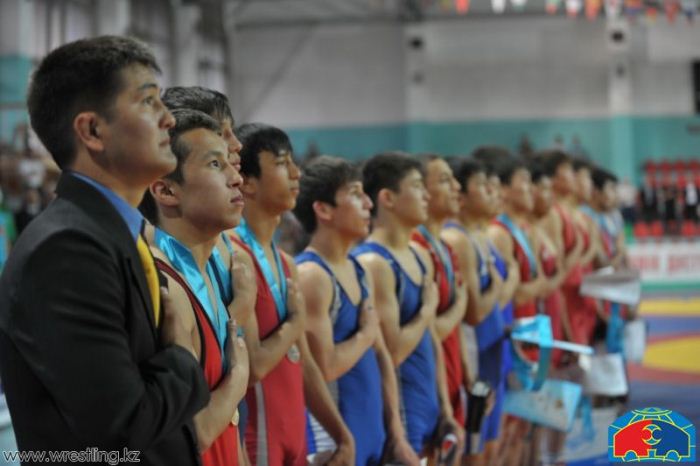 Фоторепортаж с республиканского турнира по греко-римской борьбе среди кадетов на призы Даулета Турлыханова. 2012 г.