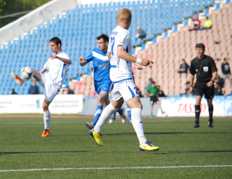 Фоторепортаж с матча 10-го тура Премьер-Лиги «Иртыш» — «Тараз» 1:1