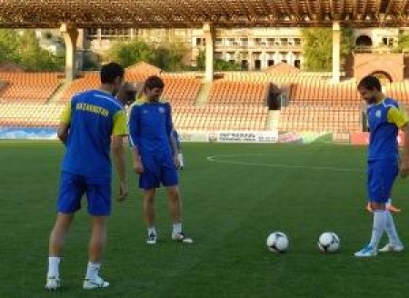 Сборной предстоит нелегкий поединок