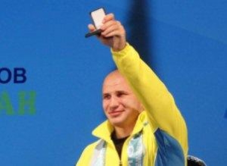 Дычко от Костаная в Лондон едет