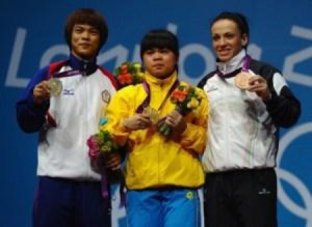 <strong>Зульфия Чиншанло завоевала золото и установила Мировой и Олимпийский рекорды!</strong>