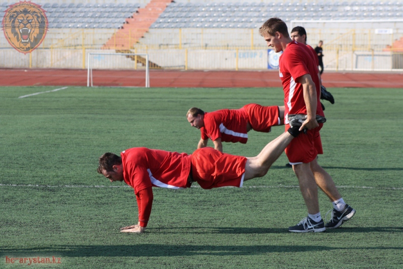 Фоторепортаж с тренировок ХК «Арыстан»