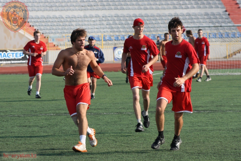 Фоторепортаж с тренировок ХК «Арыстан»