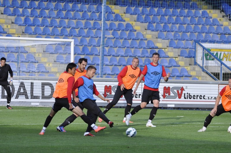 Фоторепортаж с тренировки перед матчем Лиги Чемпионов «Слован» — «Шахтер»