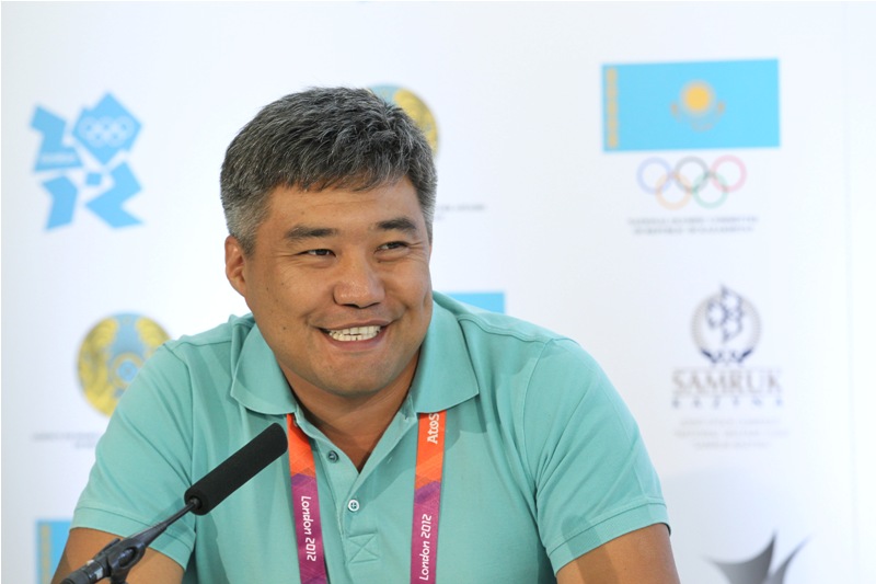 Фоторепортаж с пресс-конференции Александра Винокурова в Лондоне