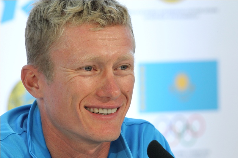 Фоторепортаж с пресс-конференции Александра Винокурова в Лондоне