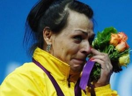 <strong>Светлана Подобедова приносит четвертое золото и бьет Олимпийский рекорд в толчке!</strong>