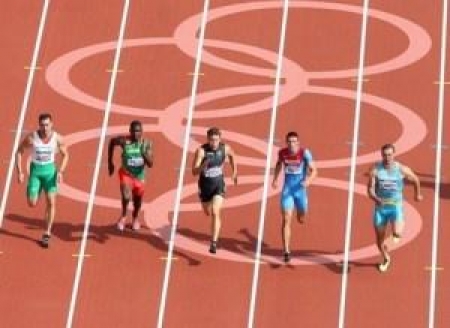 Дмитрий Карпов выступает в десятиборье