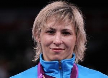 Гюзель Манюрова привезла медаль в Казахстан