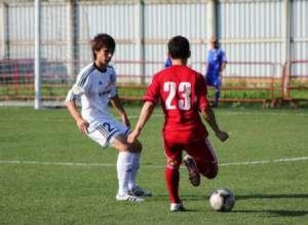 В Первой лиге продолжается упорная борьба