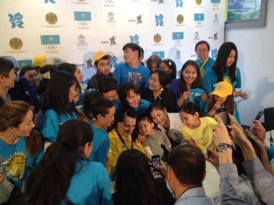 Фоторепортаж со встречи Светланы Подобедовой в казахстанском пресс-центре в Лондоне