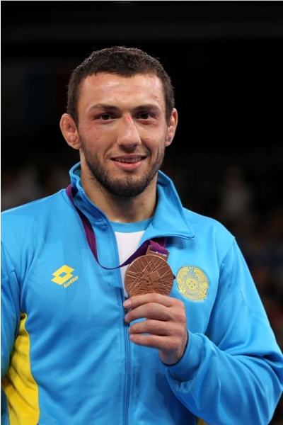 Фоторепортаж с награждения Даниала Гаджиева на Олимпиаде в Лондоне