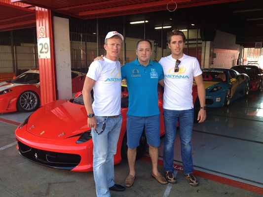 Чемпионы «Астаны» приняли участие в тестовых заездах на гоночной трассе в Барселоне