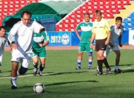 В Таразе ветераны футбола почтили память Акрама Ишанкулова
