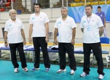 Тренерская скамейка казахстанцев