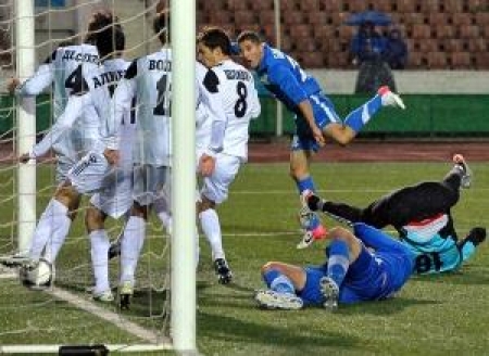 Улугбек Бакаев забил два гола своей бывшей команде