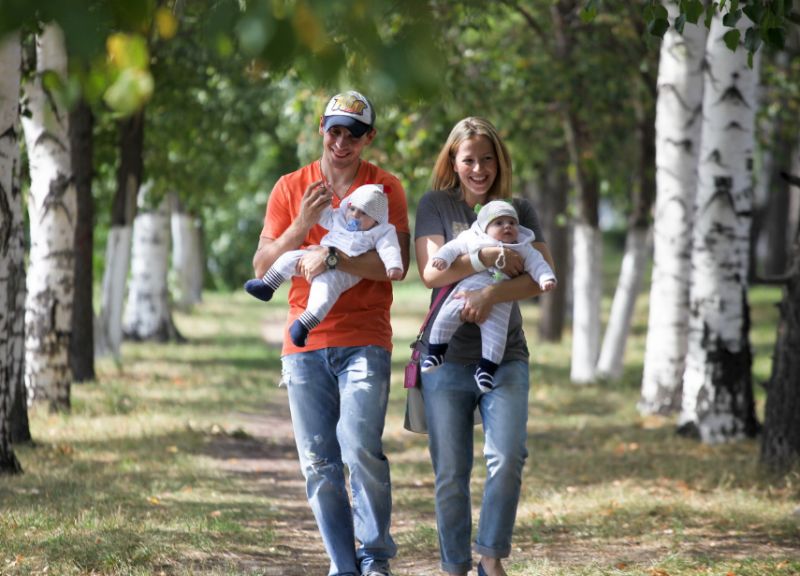 Андрей Огородников и его семья под прицелом папарацци