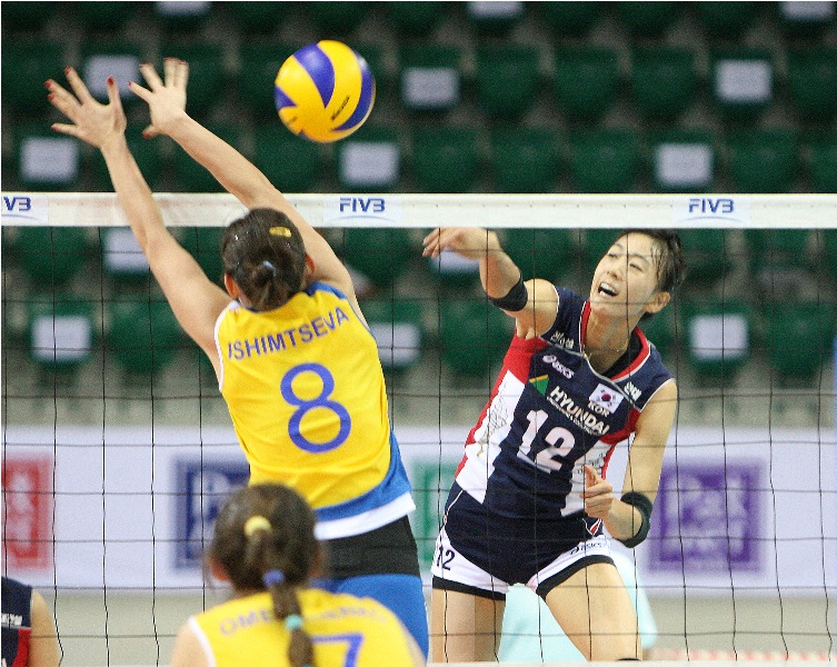 Фоторепортаж с матча Кубка Азии Казахстан — Южная Корея 3:1