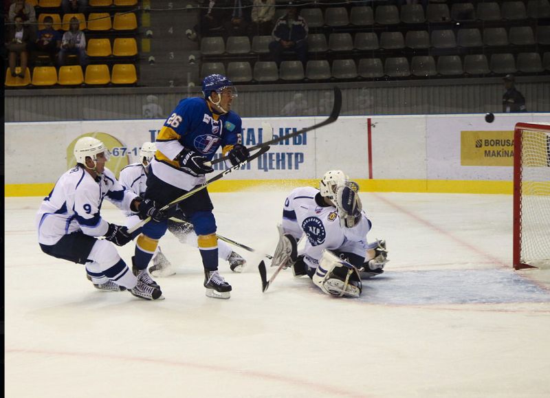 Фоторепортаж с матча ВХЛ «Казцинк-Торпедо» — «Рязань» 3:1