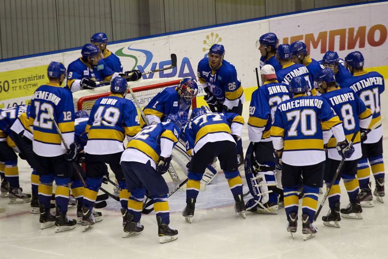 Фоторепортаж с матча ВХЛ «Казцинк-Торпедо» — «Саров» 4:2