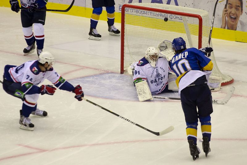 Фоторепортаж с матча ВХЛ «Казцинк-Торпедо» — «Саров» 4:2