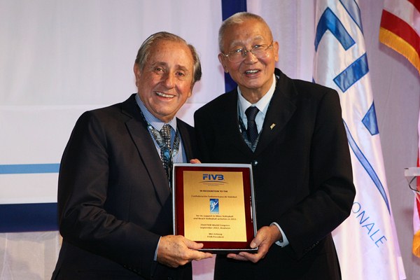 Ари Граса — новый глава FIVB