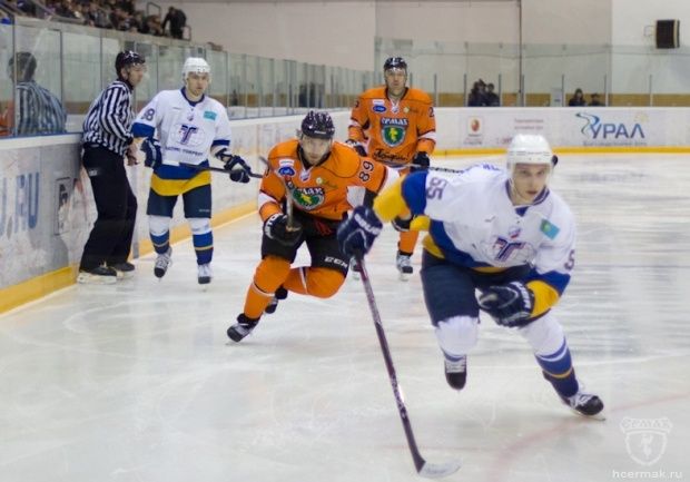 Фоторепортаж с матча ВХЛ «Ермак» — «Казцинк-Торпедо» 2:1