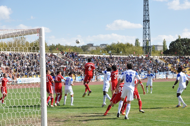 Фоторепортаж с матча четвертьфинала Кубка Казахстана «Ордабасы» — «Актобе» 0:1
