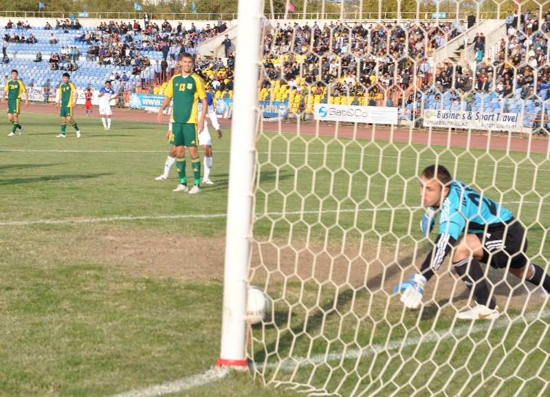 Фоторепортаж с матча 24-го тура Премьер-Лиги «Ордабасы» — «Тобол» 2:0