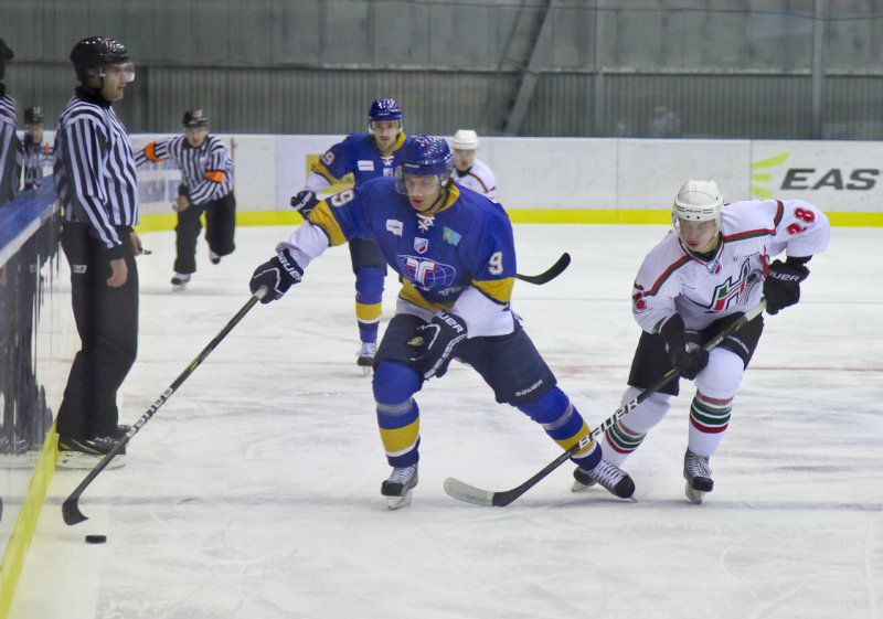 Фоторепортаж с матча ВХЛ «Казцинк-Торпедо» — «Нефтяник» 4:2