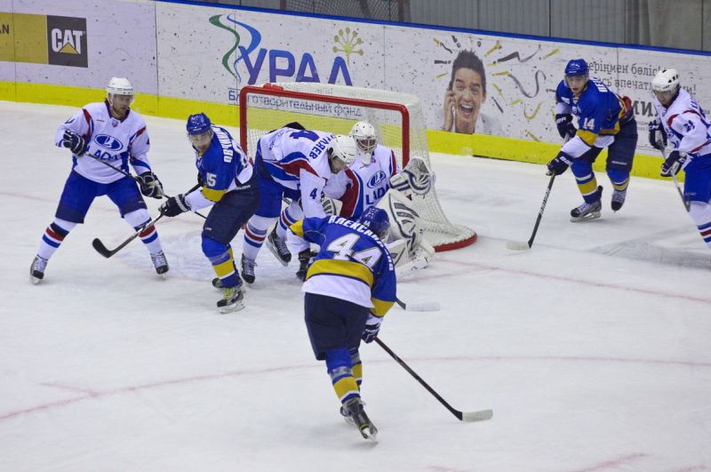 Фоторепортаж с матча ВХЛ «Казцинк-Торпедо» — «Лада» 2:3 Б