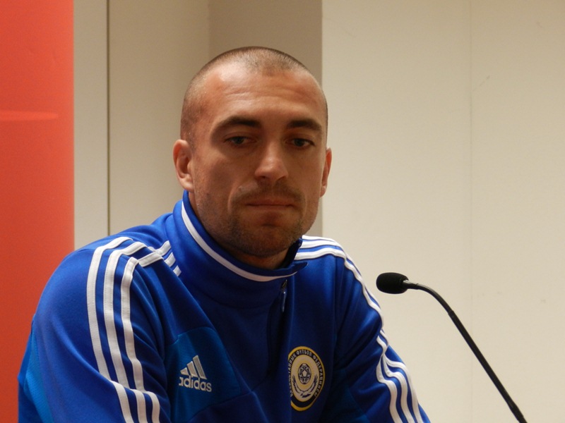 Фото с подготовки и предматчевой пресс-конференции сборной Казахстана