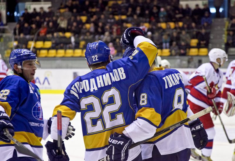 Фоторепортаж с матча ВХЛ «Казцинк-Торпедо» — «Ижсталь» 6:0