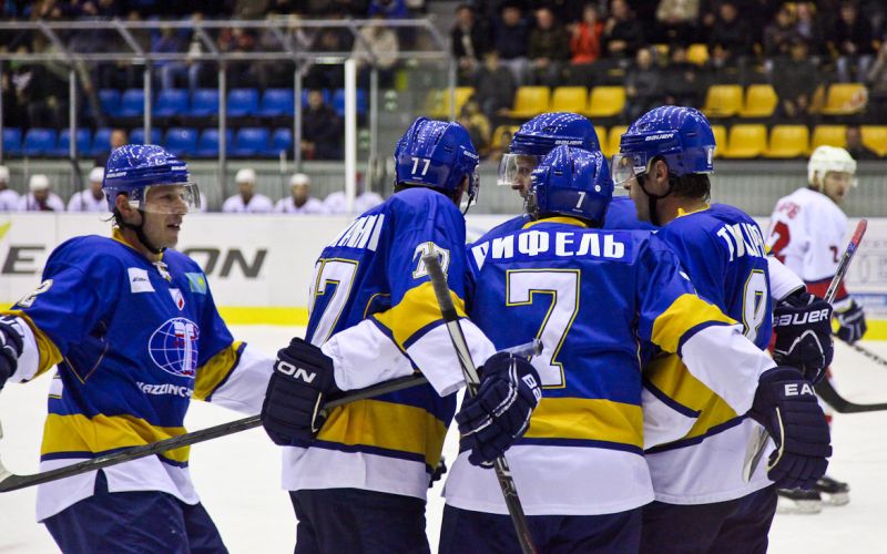 Фоторепортаж с матча ВХЛ «Казцинк-Торпедо» — «Ижсталь» 6:0
